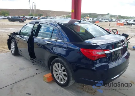 2013 Chrysler 200 Limited из США, поврежденный, VIN 1C3CCBCG3DN737716